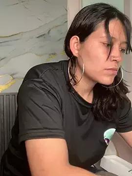 mariana_21x from StripChat is Freechat