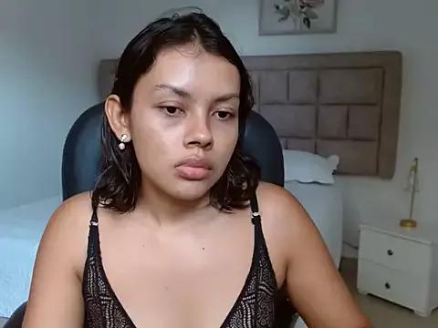 Mariannexoxx from StripChat is Freechat