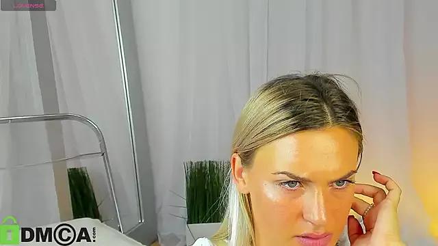 Marie_Ellie from StripChat is Freechat