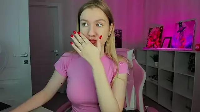 Check-out our cam rooms range and converse on a personal level with our delicious livecams streamers, showing off their spicy curves and toys.