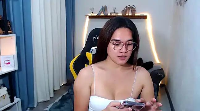 MarieLoveGlamorous from StripChat is Freechat