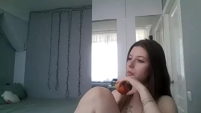 Marinaxmonroe from StripChat is Freechat