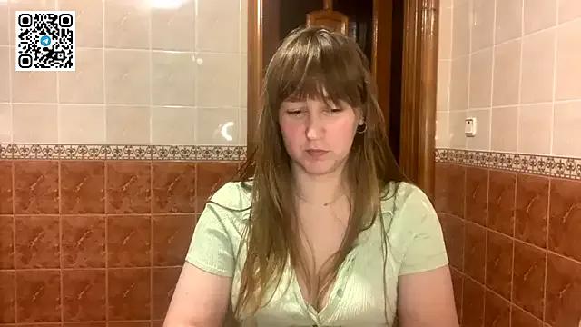 Photos of MaroonMoon_ from StripChat is Freechat