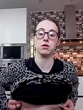 MartiniiSelenna from StripChat is Freechat