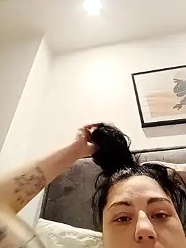Mary-annTruestar from StripChat is Freechat