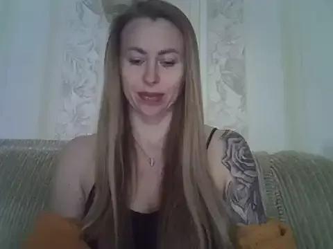 Mary_ro from StripChat is Freechat