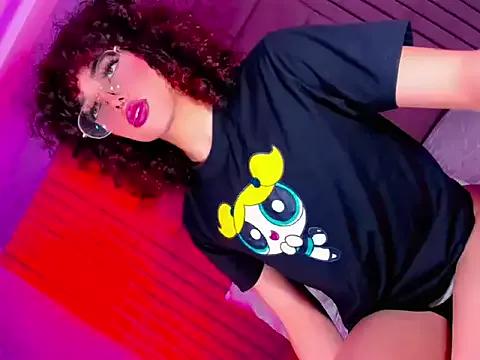 maryam-fox from StripChat is Freechat