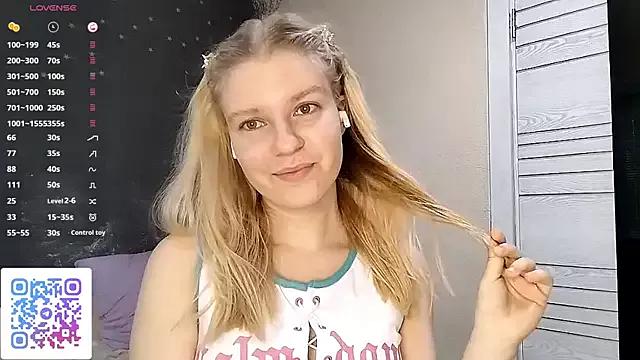 MaryjaneSpider from StripChat is Freechat