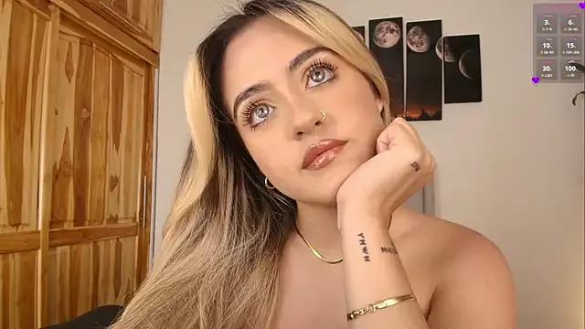 MaryMoon_ from StripChat is Freechat