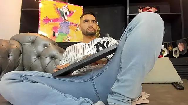 matteosantos from StripChat is Freechat
