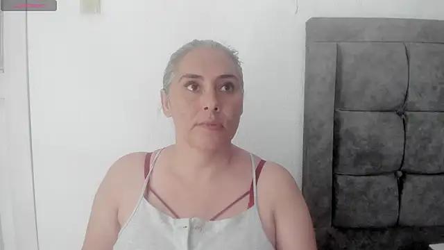mature_gold from StripChat is Freechat