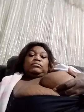 MATUREBUSSTY from StripChat is Freechat