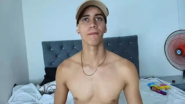 Maximiliano__Fire from StripChat is Freechat