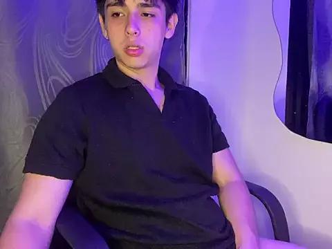 Maximo_Miller from StripChat is Freechat