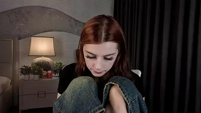 MaxineFarleigh from StripChat is Freechat