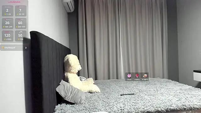 Check-out our cam rooms range and converse on a personal level with our delicious livecams streamers, showing off their spicy curves and toys.
