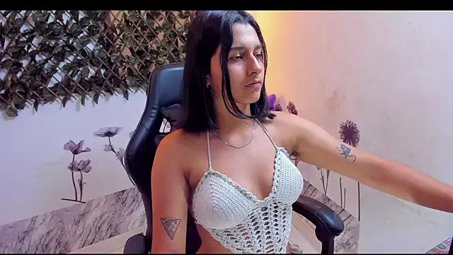 Megan_Whitte from StripChat is Freechat