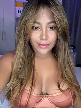 MegannHills from StripChat is Freechat