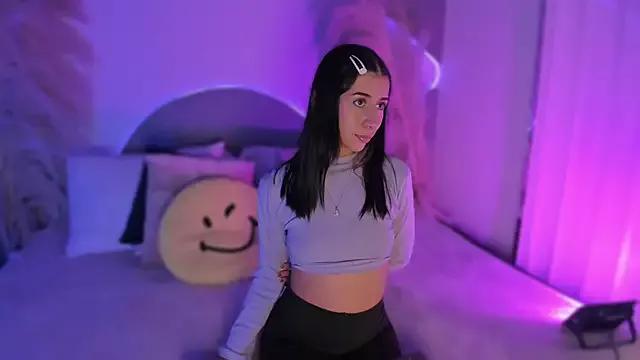 Melaniee_bae_ from StripChat is Freechat