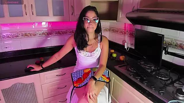 MelanieWillians from StripChat is Freechat