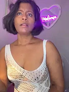 Melarose82 from StripChat is Freechat