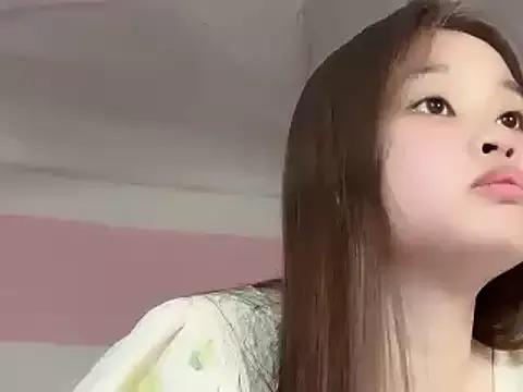 Melena039 from StripChat is Freechat