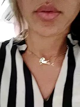 melissa_35_ from StripChat is Freechat