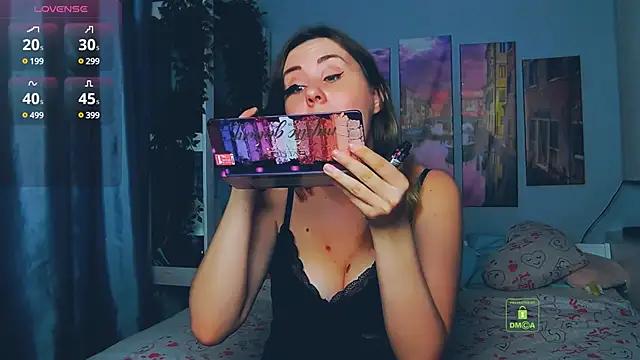 Check-out our cam rooms range and converse on a personal level with our delicious livecams streamers, showing off their spicy curves and toys.