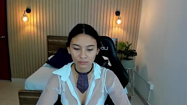 melody_flowers from StripChat is Freechat