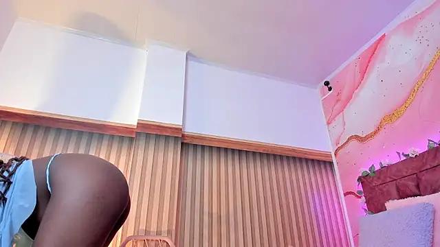 melody_paris from StripChat is Freechat