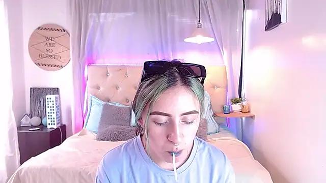 Check-out our cam rooms range and converse on a personal level with our delicious livecams streamers, showing off their spicy curves and toys.