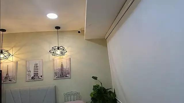 Merida_Love_ from StripChat is Freechat