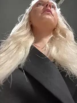 MerlinDave from StripChat is Freechat