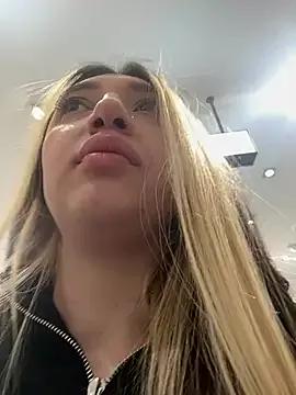 Mia__Gray from StripChat is Freechat