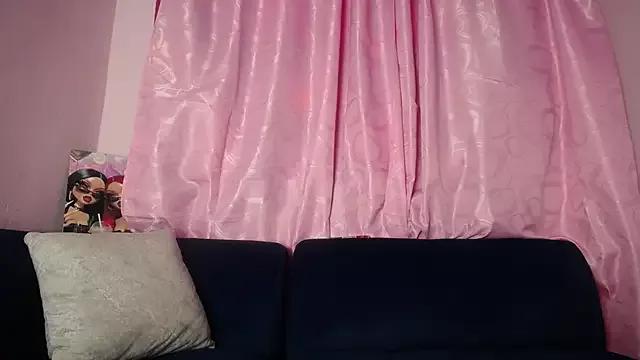 Mia_littleee from StripChat is Freechat