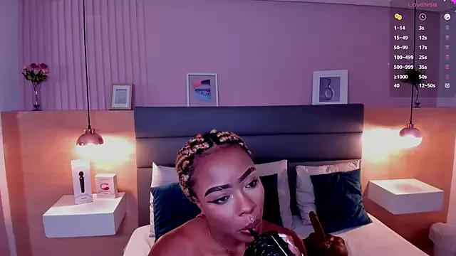 mia_schwarz from StripChat is Freechat