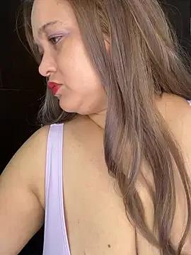 Miaa_velvett from StripChat is Freechat