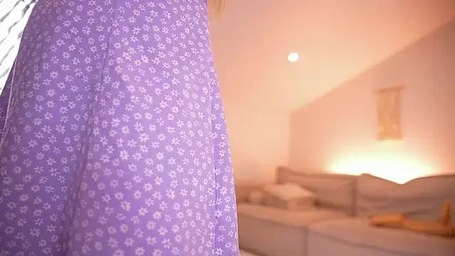 Miablueye from StripChat is Freechat