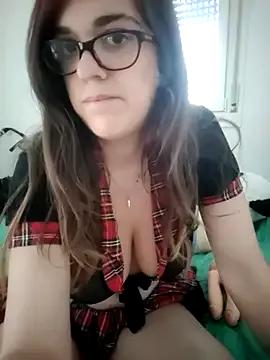 Miachan_LaGattinaVogliosa from StripChat is Freechat