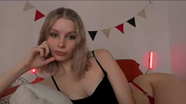 MiaDavis21 from StripChat is Freechat