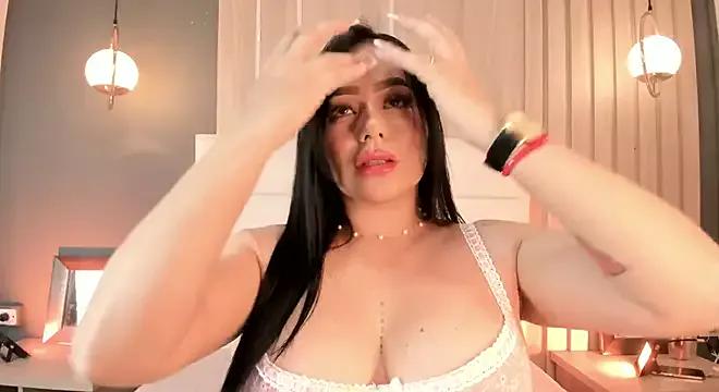 Miah_gomez_ from StripChat is Freechat