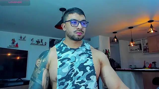 Michael_Diamond from StripChat is Freechat
