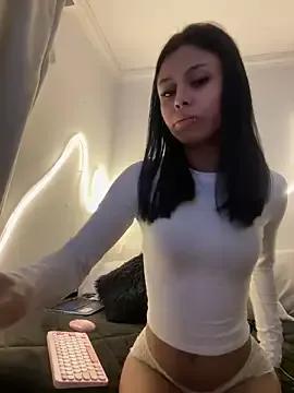Michell_sr from StripChat is Freechat