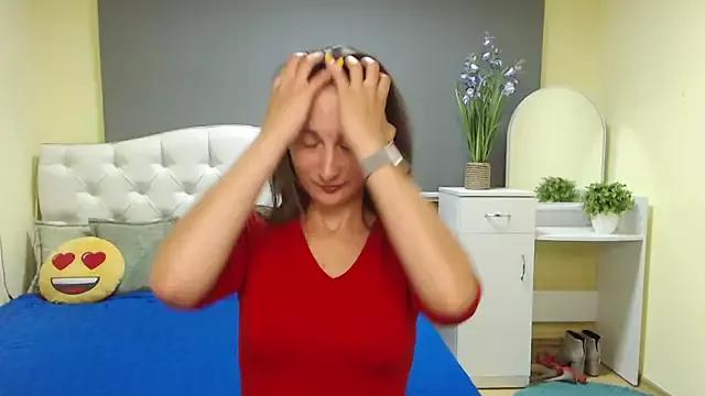 MichelLeee from StripChat is Freechat