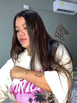 Michellesexxy from StripChat is Freechat