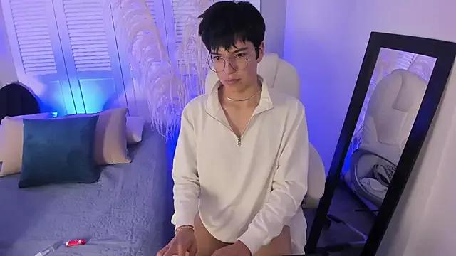 miilo_wolf from StripChat is Freechat