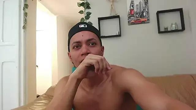 mike_rolly_hot from StripChat is Freechat