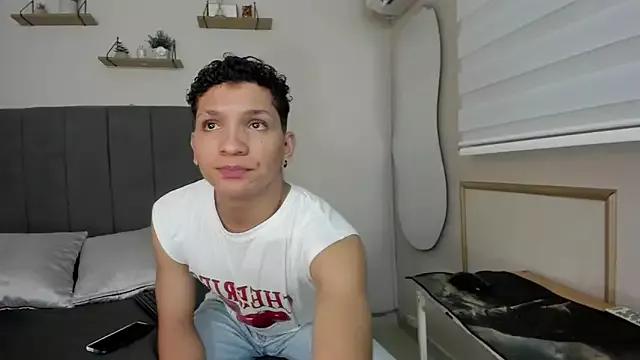 Mike_Twink19 from StripChat is Freechat