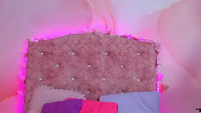 Mila_grace_ from StripChat is Freechat