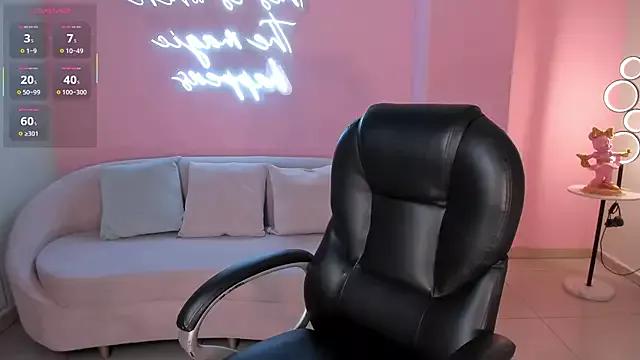Check-out our cam rooms range and converse on a personal level with our delicious livecams streamers, showing off their spicy curves and toys.
